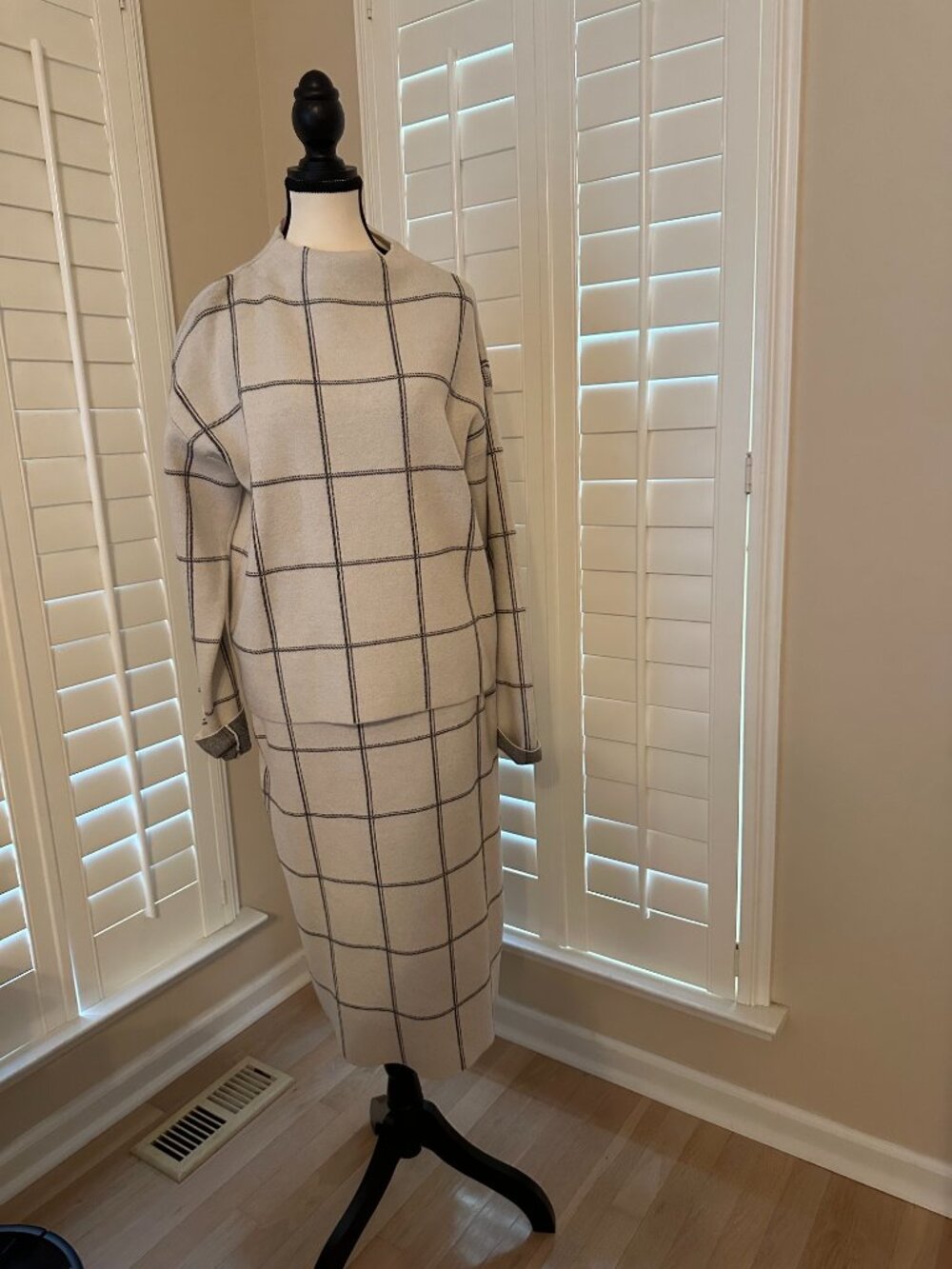 NWT - Tahari Cream & Black Windowpane Knit Mock Neck with Matching Skirt Set